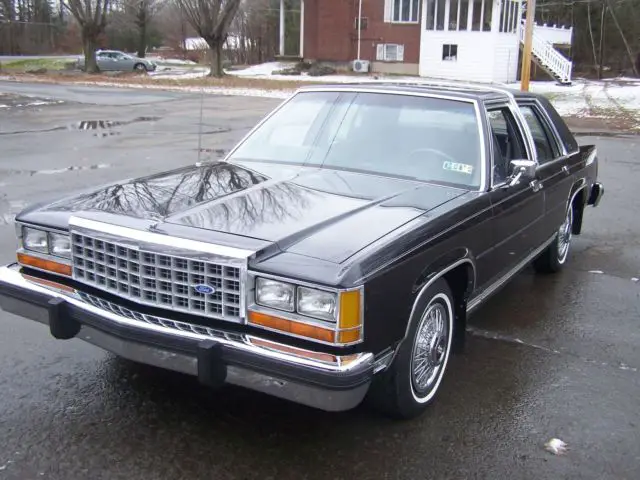 1987 Ford Crown Victoria Ltd