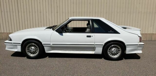 1987 Ford Mustang G.T.