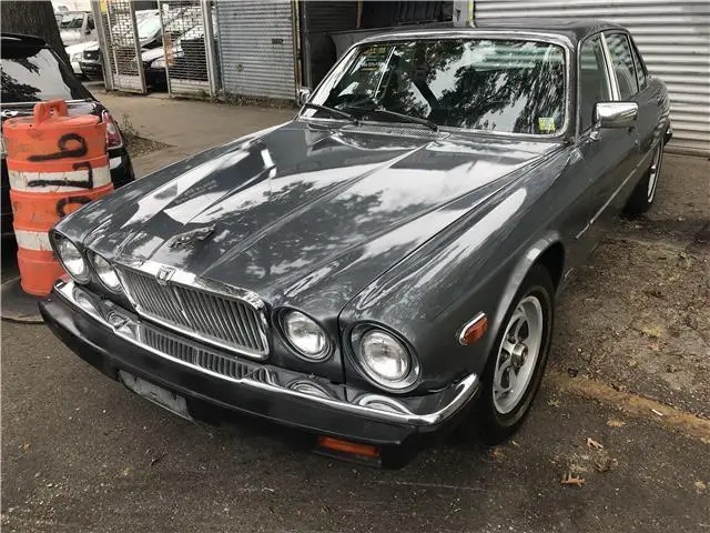 1987 Jaguar XJ --