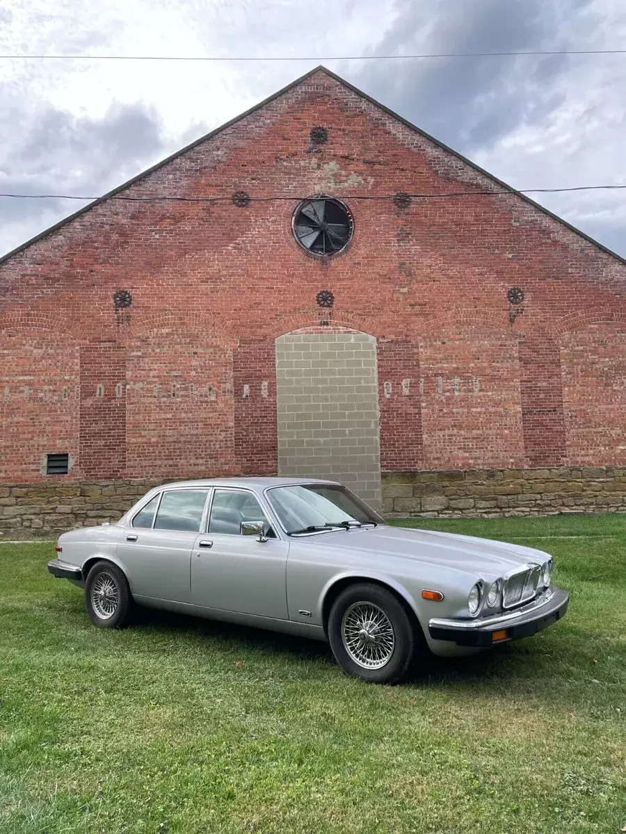 1987 Jaguar XJ6