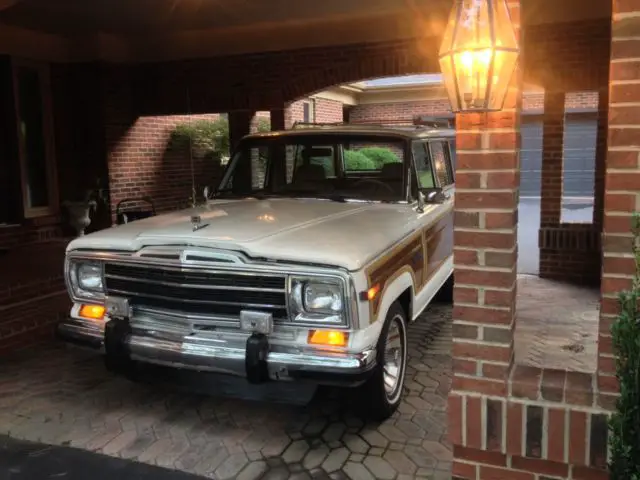 1987 Jeep Grand Wagoneer