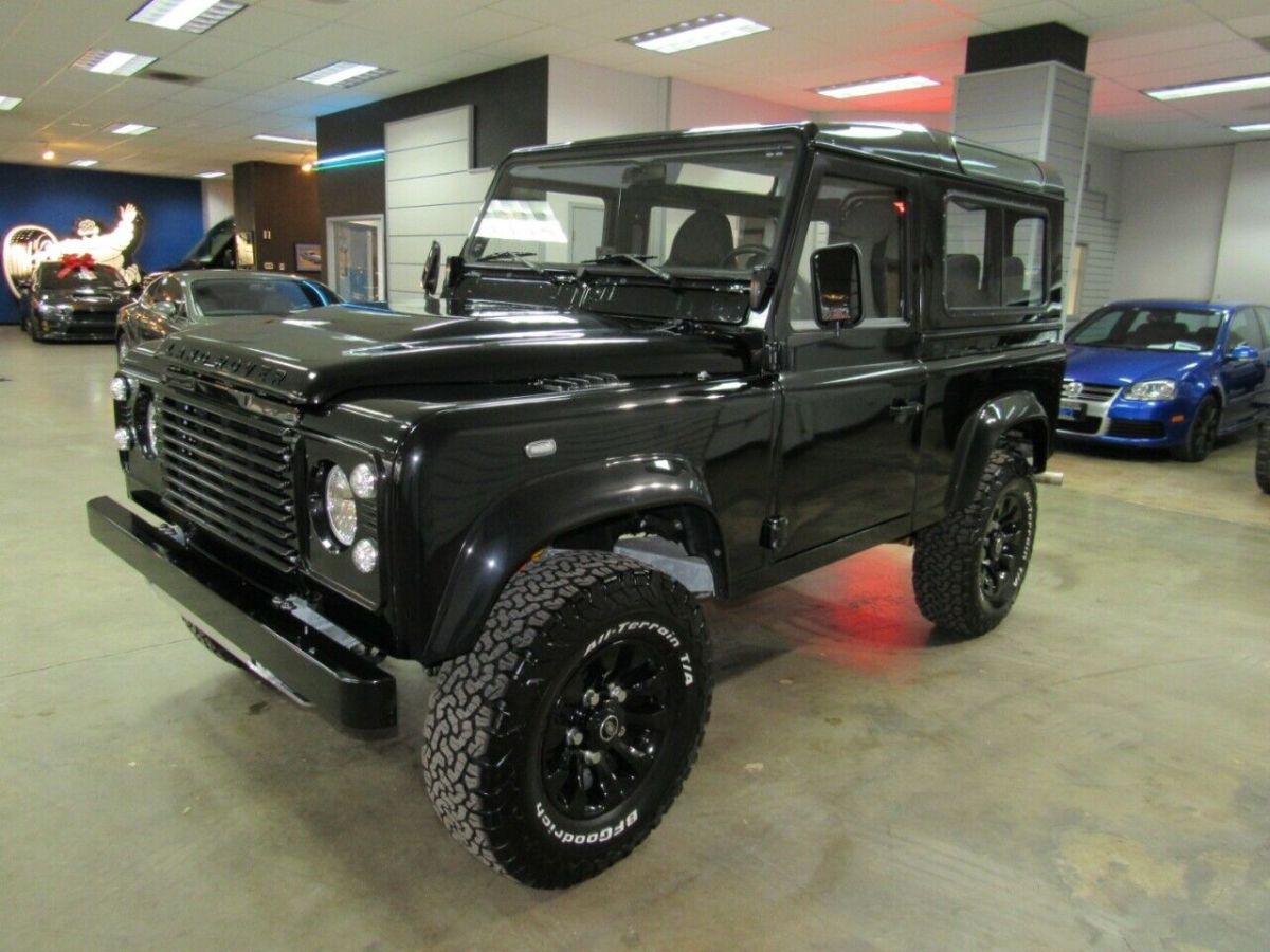 1987 Land Rover Defender 2-Door 4WD