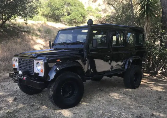 1987 Land Rover Defender Black