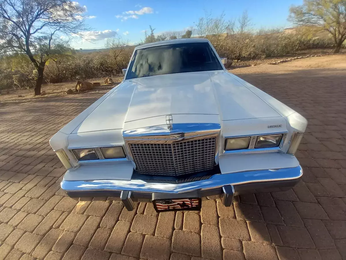 1987 Lincoln Town Car