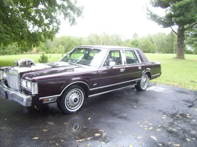 1987 Lincoln Town Car