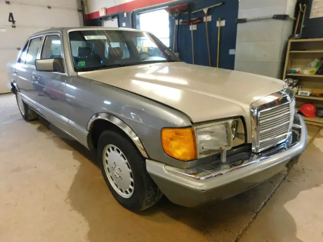 1987 Mercedes-Benz 300-Series