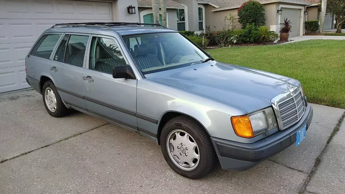 1987 Mercedes-Benz E-Class TDT