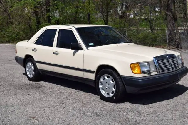 1987 Mercedes-Benz E-Class 300E 4dr Sedan Sedan 4-Door Automatic 4-Speed