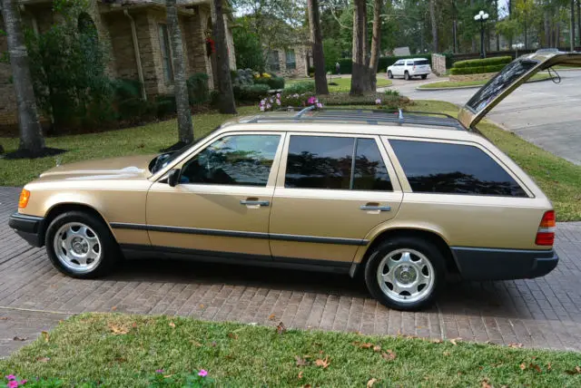 1987 Mercedes-Benz 300-Series WAGON