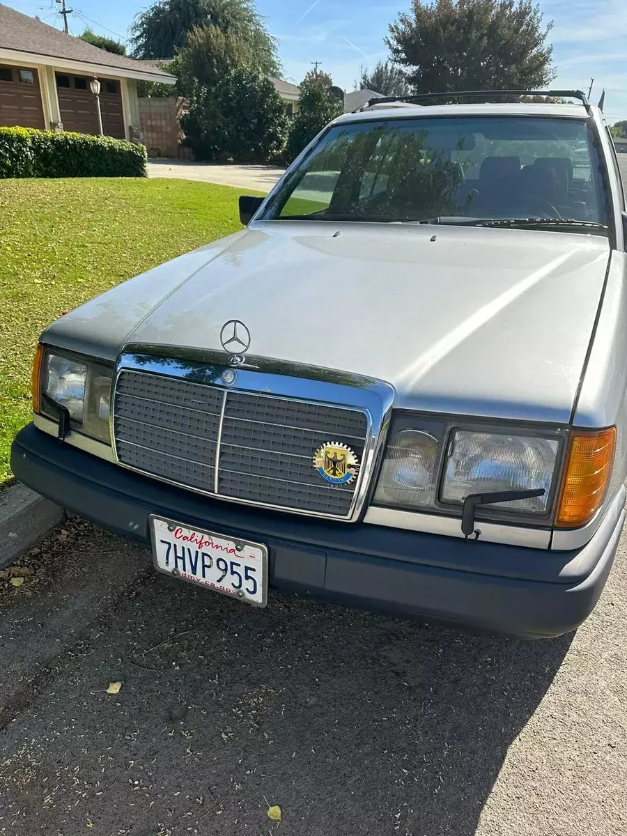 1987 Mercedes-Benz 300-Series TDT