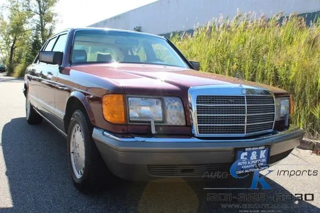 1987 Mercedes-Benz 400-Series