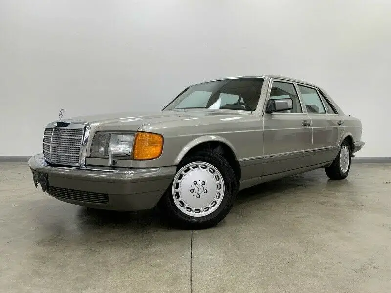 1987 Mercedes-Benz 400-Series 420 SEL 4dr Sedan Auto