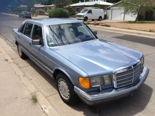 1987 Mercedes-Benz 400-Series