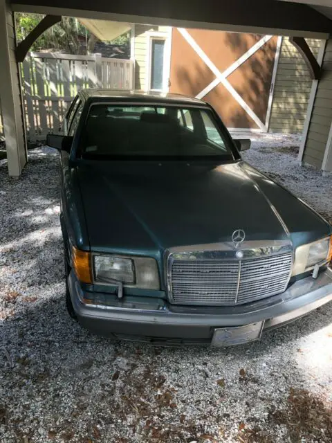 1987 Mercedes-Benz 400-Series