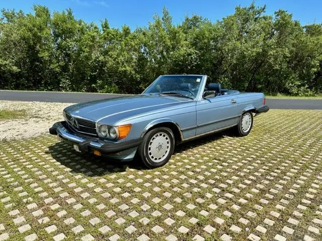 1987 Mercedes-Benz 500-Series Carfax certified Spotless beauty 2 tops