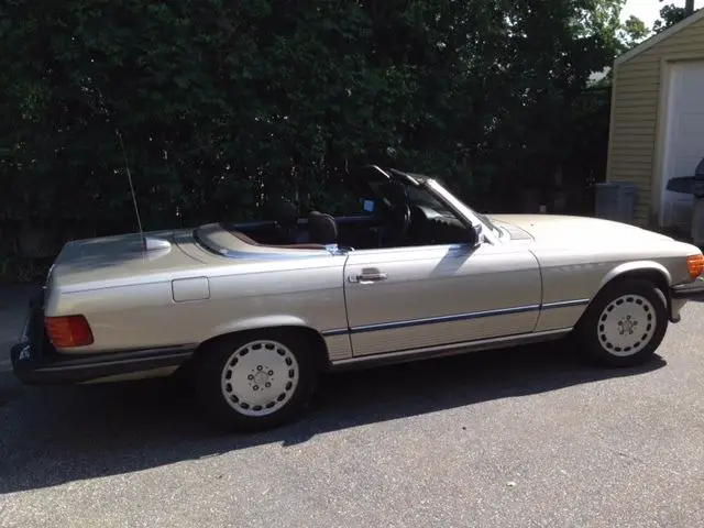 1987 Mercedes-Benz SL-Class 560SL