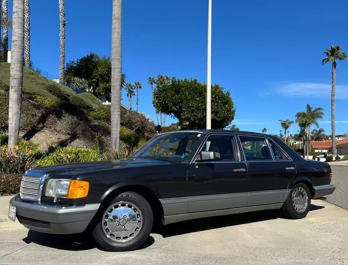 1987 Mercedes-Benz 560SEL