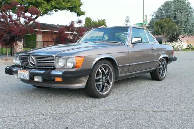 1987 Mercedes-Benz SL-Class 560 SL