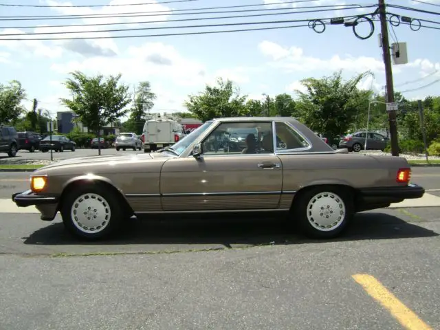 1987 Mercedes-Benz SL-Class Base Convertible 2-Door