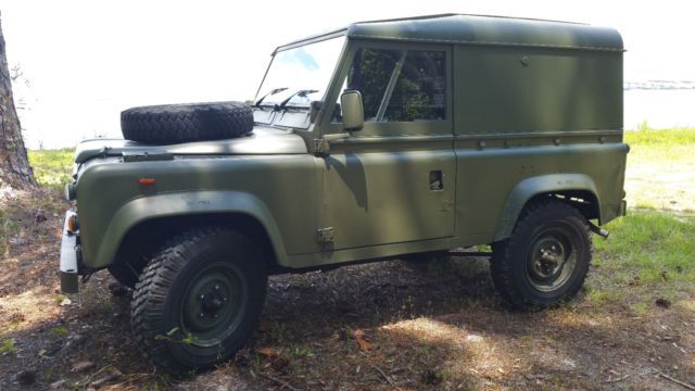 1987 Land Rover Defender