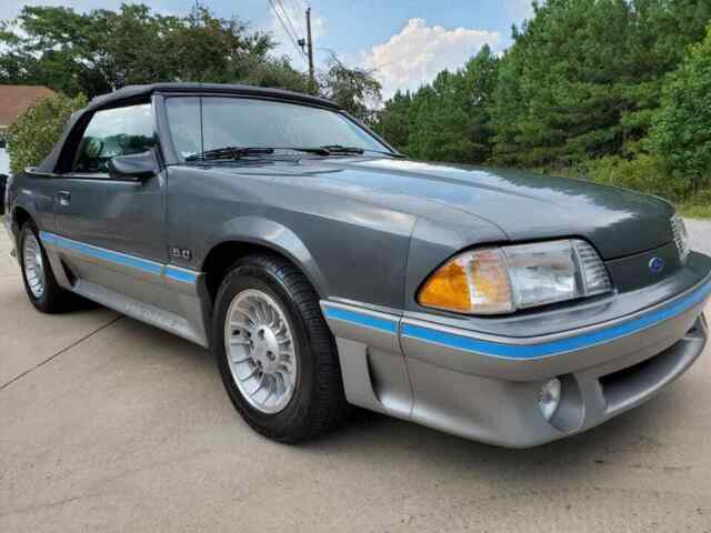 1987 Ford Mustang GT