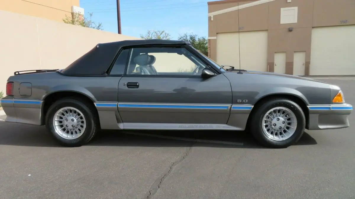 1987 Ford Mustang Convertible