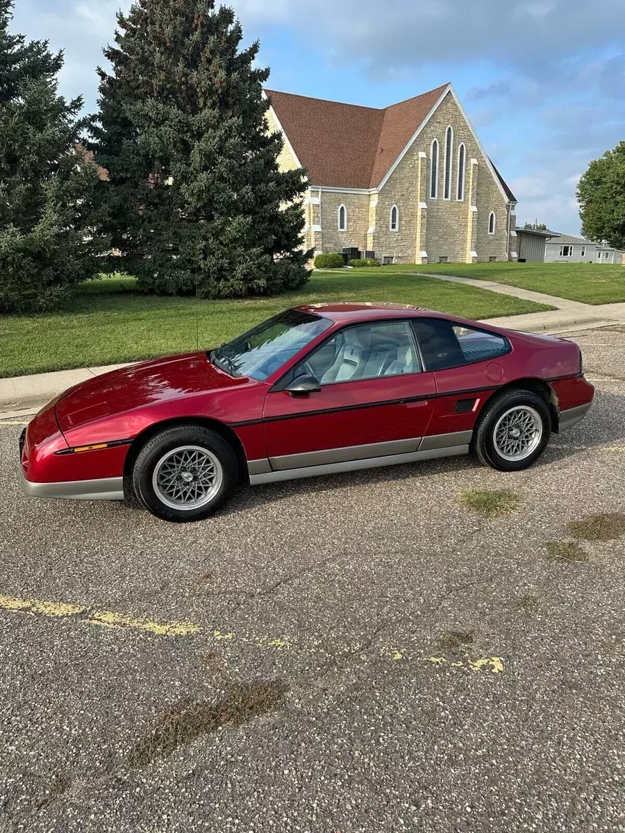 1987 Pontiac Fiero GT Fastback