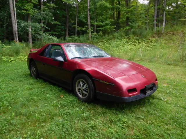 1987 Pontiac Fiero SE