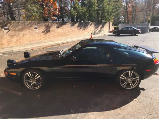 1987 Porsche 928 S4