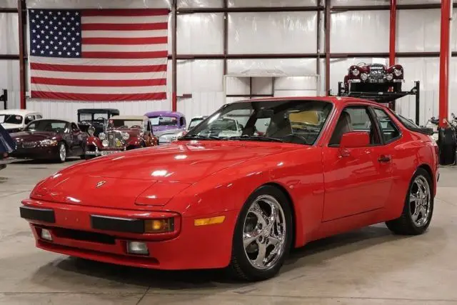 1987 Porsche 944 --