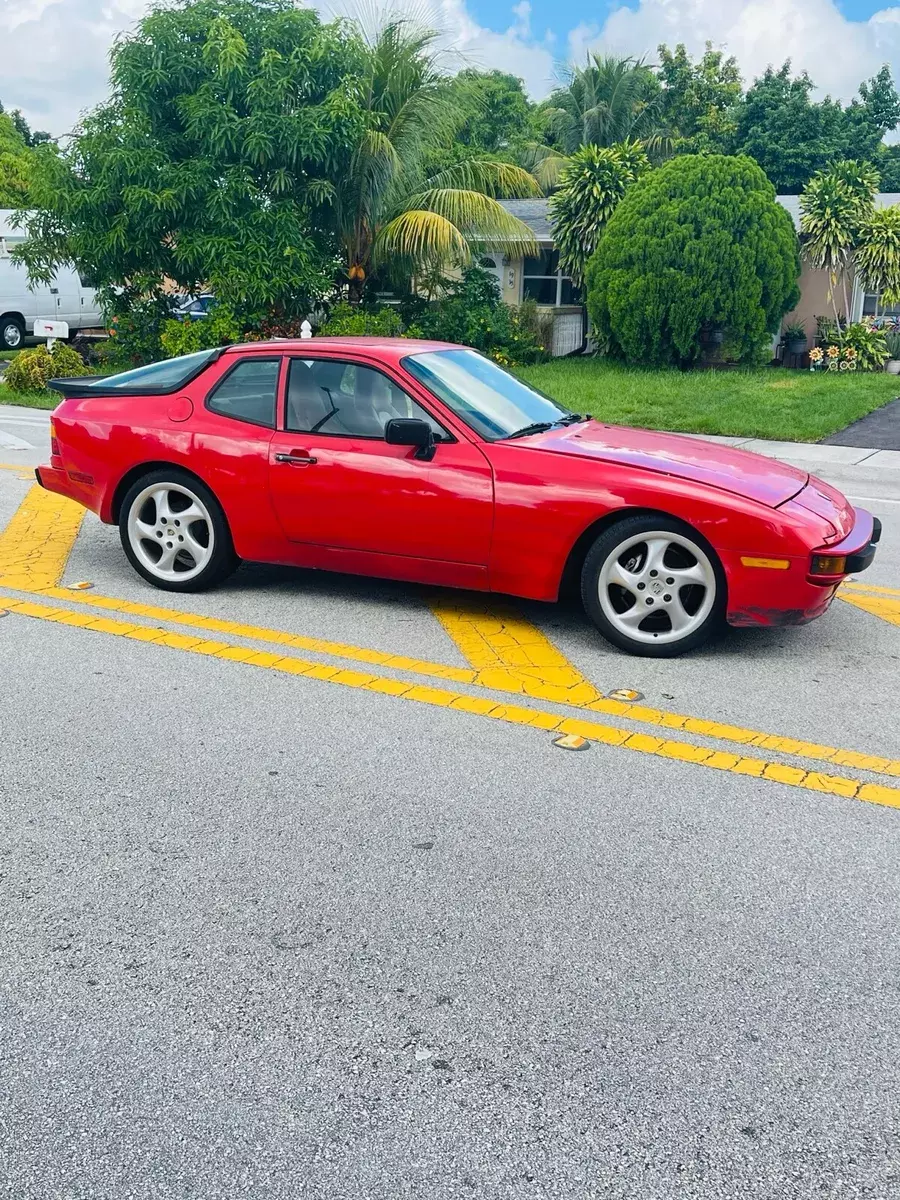 1987 Porsche 944 S