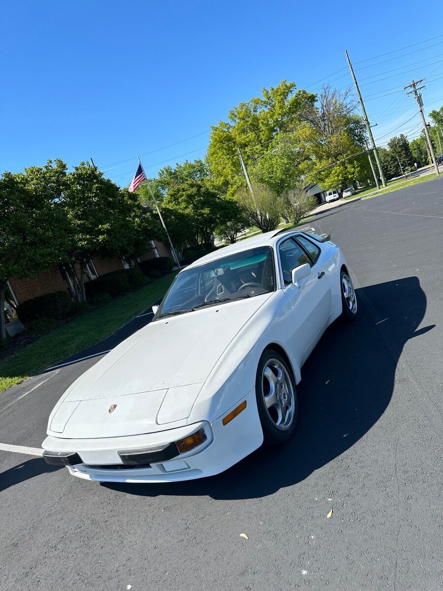 1987 Porsche 944 S