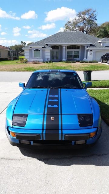 1987 Porsche 944 Base