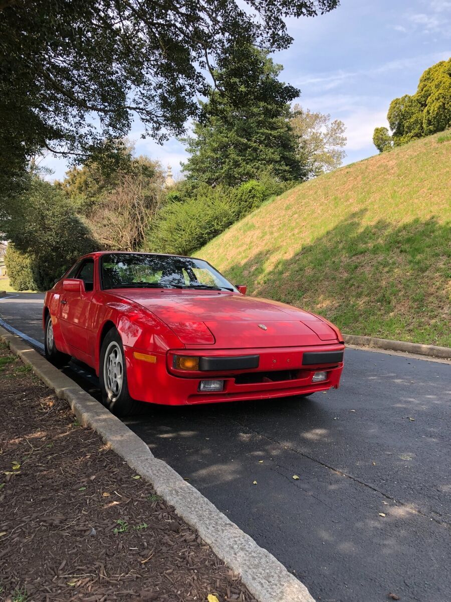 1987 Porsche 944 Base