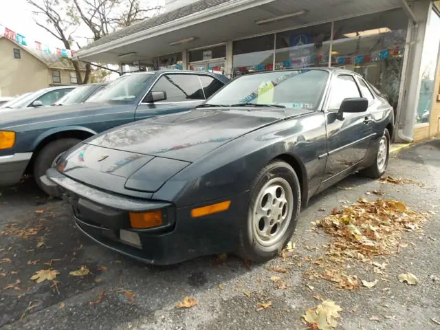 1987 Porsche 944 Tan leather