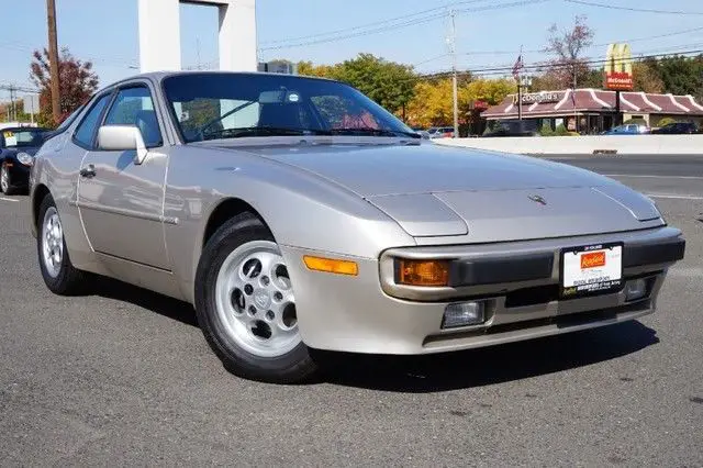 1987 Porsche 944 S