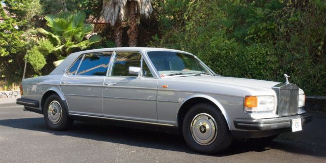 1987 Rolls-Royce Silver Spirit/Spur/Dawn LWB