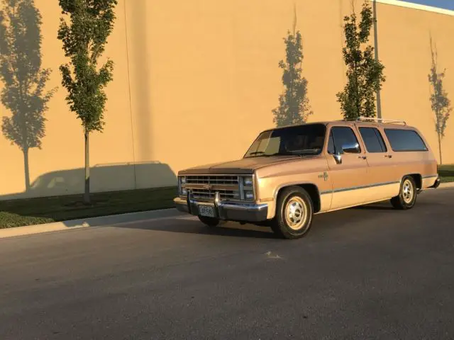 1987 Chevrolet Suburban Silverado