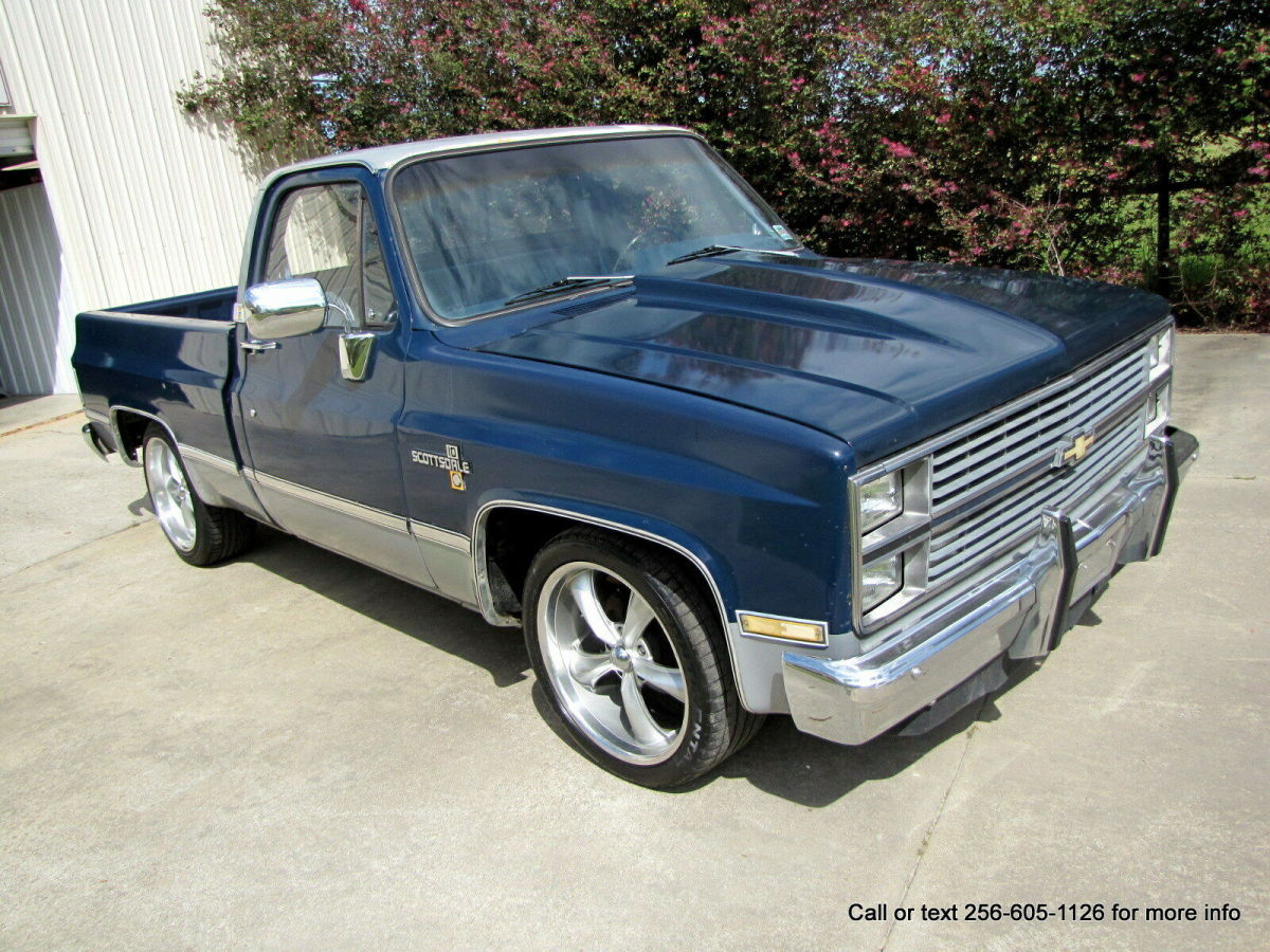 1983 Chevrolet C-10 LOWERED 20" RIMS !! DRIVE ANYWHERE !!!