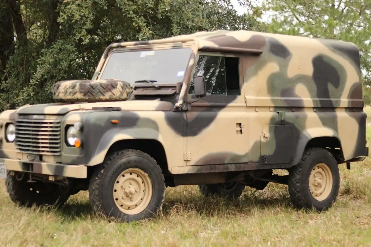 1987 Land Rover Defender