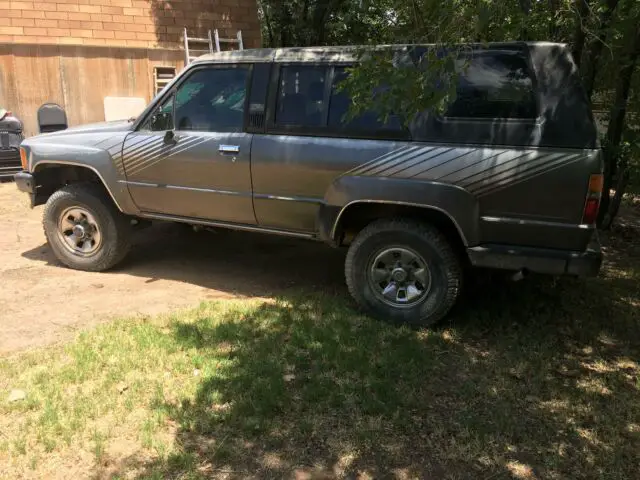 1987 Toyota 4Runner Deluxe