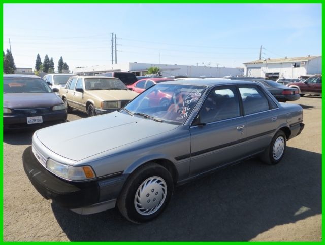 1987 Toyota Camry Deluxe