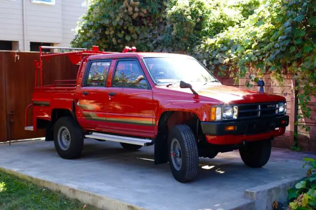 1987 Toyota Hilux 4-door