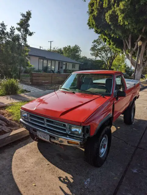 1987 Toyota Pickup RN63 STD