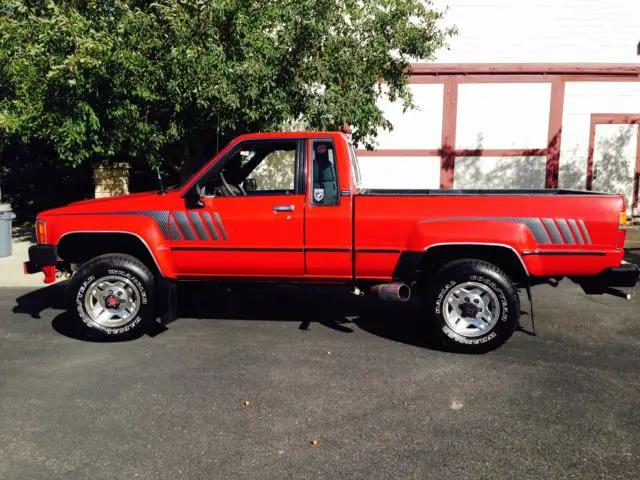 1987 Toyota Hilux SR5