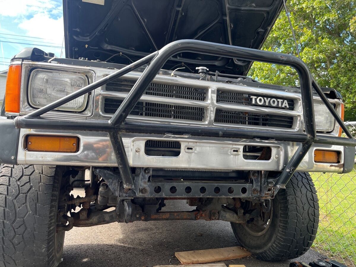 1987 Toyota Tacoma RN63 STD