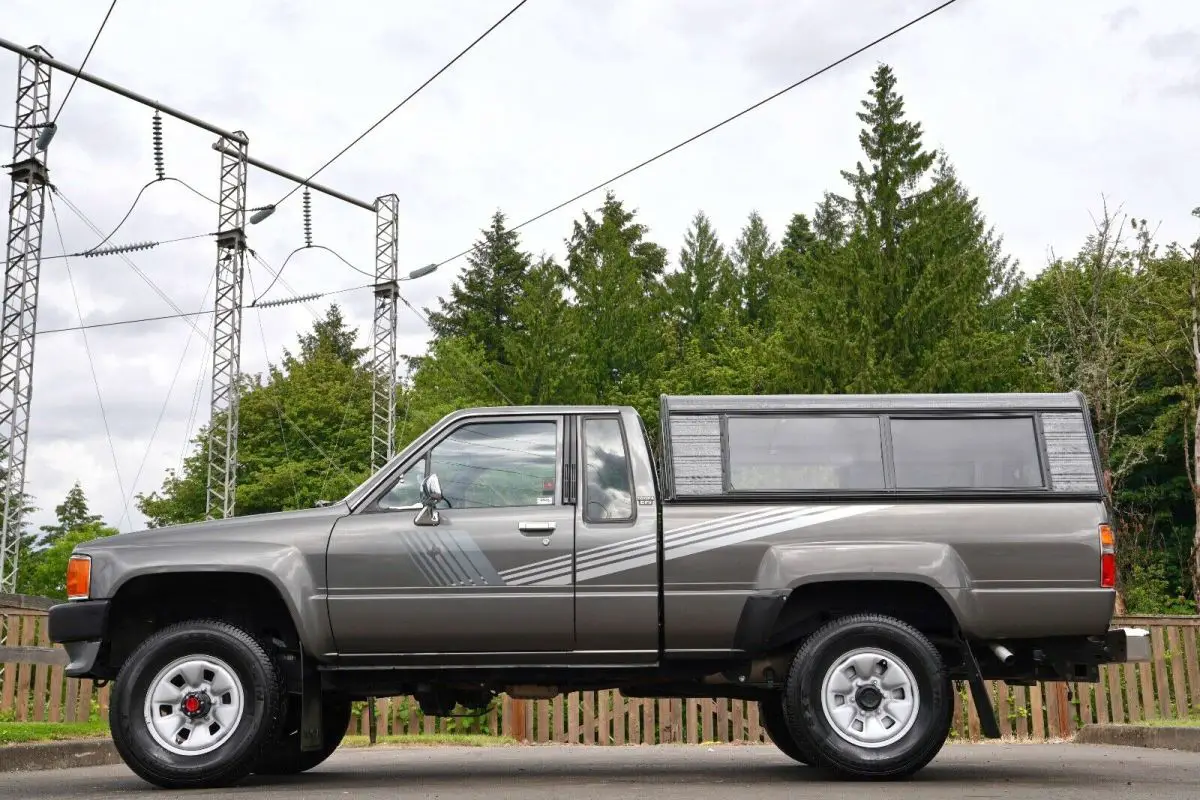 1987 Toyota Pickup Deluxe