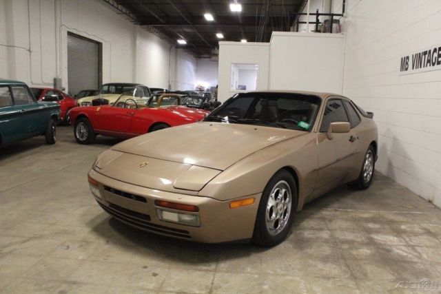 1987 Porsche 944 Turbo