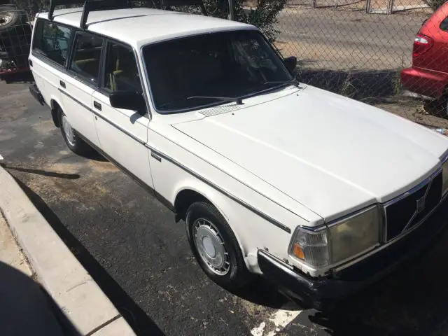 1987 Volvo 240 DL --