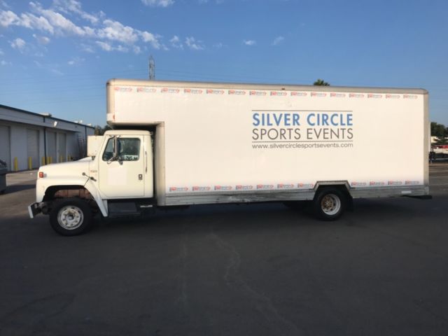 1980 International Harvester S1600 26â€™ box truck